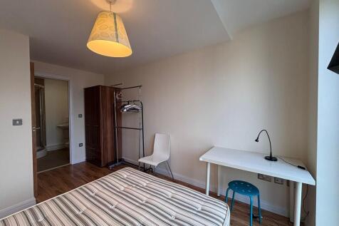 IMG-20251030-WA00...