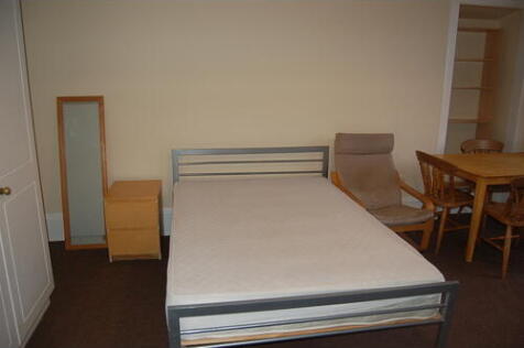 Bedroom.JPG