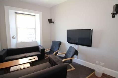 Lounge/ TV area