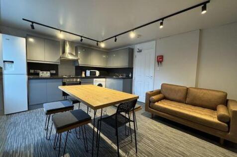 Kitchen /living area