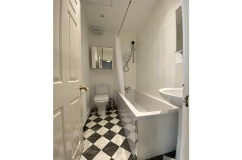 bathroom1.JPG