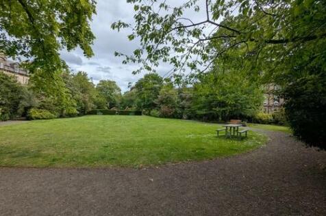 Shared garden inside 1