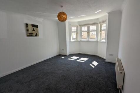 22 1 Duff Street livingroom.jpg