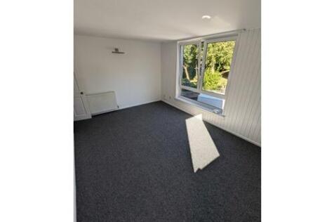 Living room 3.jpg