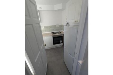 Kitchen 3.jpg