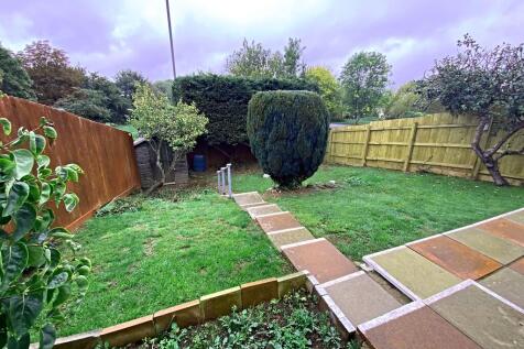 13 Cheshire garde...