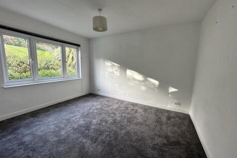 Bedroom 1.JPEG