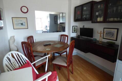 Dining Area.JPG