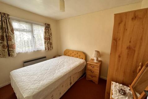 Bedroom 1.JPEG