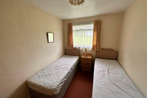 Bedroom 2.JPEG