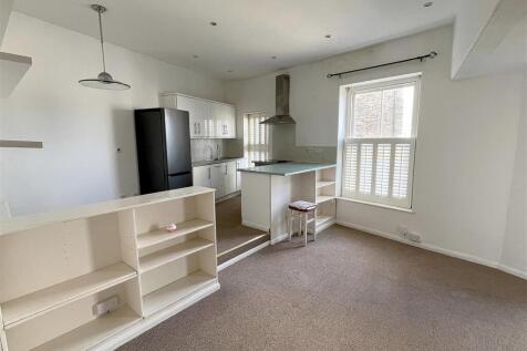 Kitchen Lounge.jpg