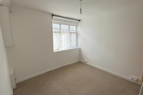 Bedroom One.jpg