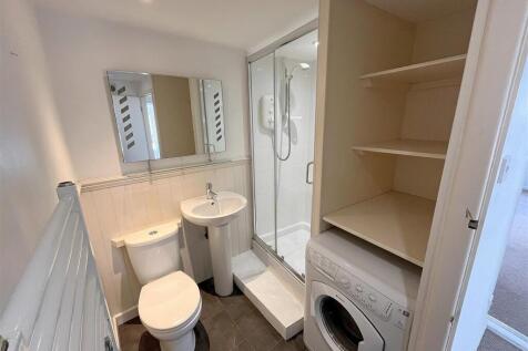 Shower Room.jpg