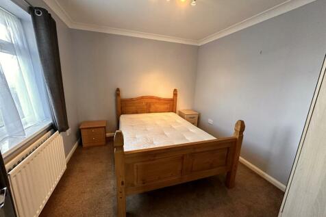 Bedroom 2.JPEG