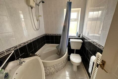Bathroom.JPEG
