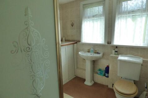 Shower Room.JPG