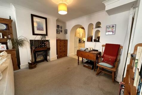 Lounge (2).JPEG