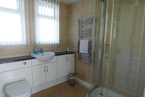 Shower Room.jpg