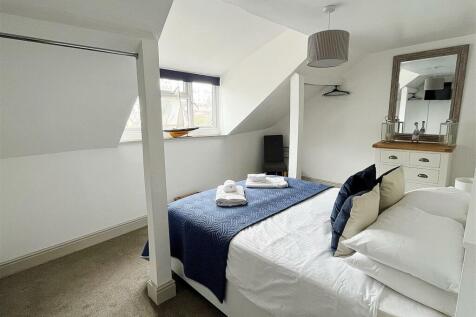 Bedroom One.jpg