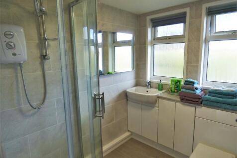Shower Room.JPG
