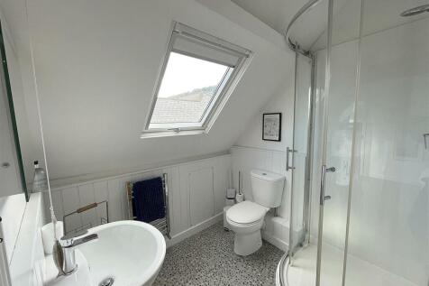 Ensuite Shower Room.jpg