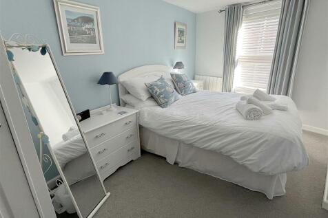 Bedroom One.jpg