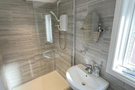 Shower Room.jpg