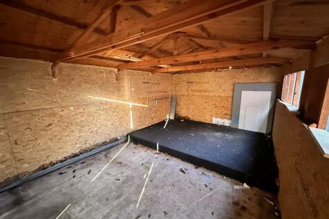 Garage.JPEG