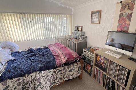 Bedroom One.jpg