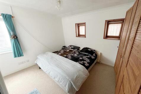 Bedroom One.jpg