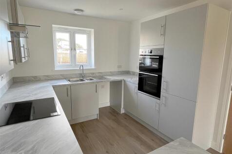 Kitchen 2.jpg