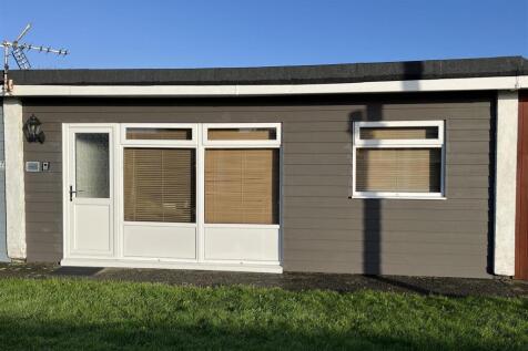 118 Norton Park Front.jpeg