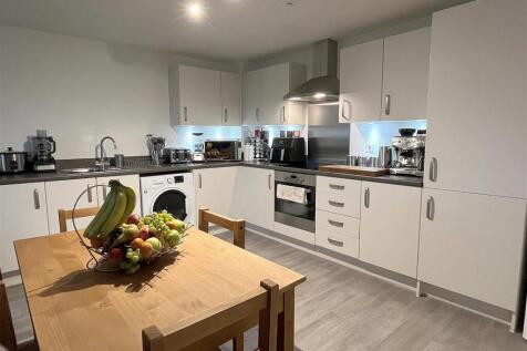Kitchen Dining Area.jpg