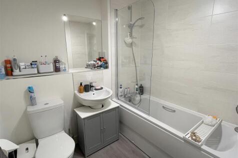 Bathroom.jpg