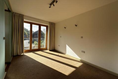 Front Bedroom.JPEG