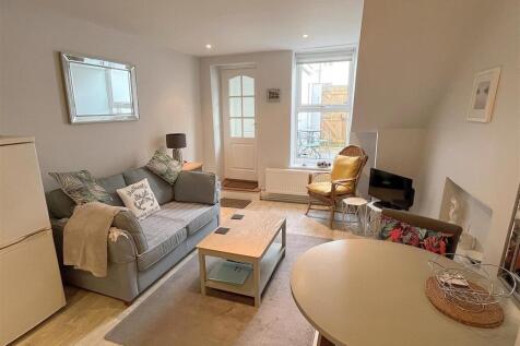 Living Dining Area.jpg