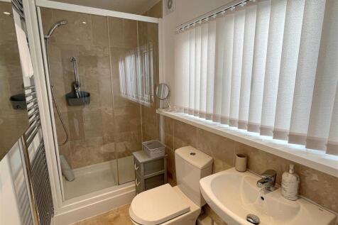 Shower Room.jpg