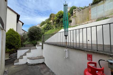 Rear Garden 2.jpg