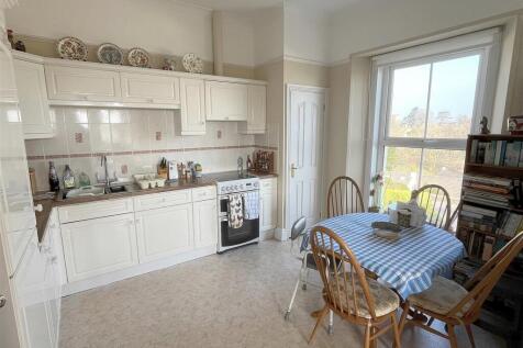 Kitchen Breakfast Room.jpg