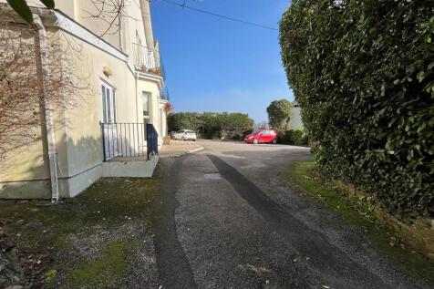 Entrance and Private Driveway.jpg