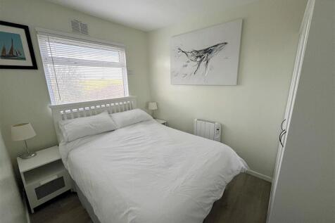 Bedroom One.jpg