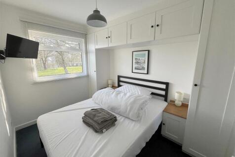 Bedroom One.jpg
