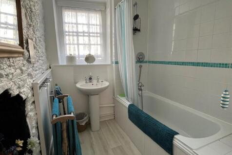 Bathroom.jpg