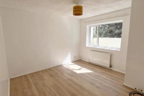 Bedroom One.jpg