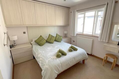 Bedroom One.jpg