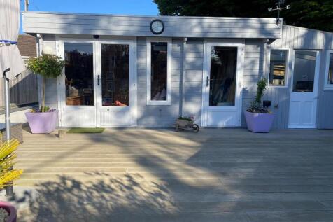 summer house 3.jpg
