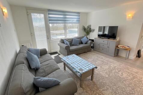 Living Area.jpg