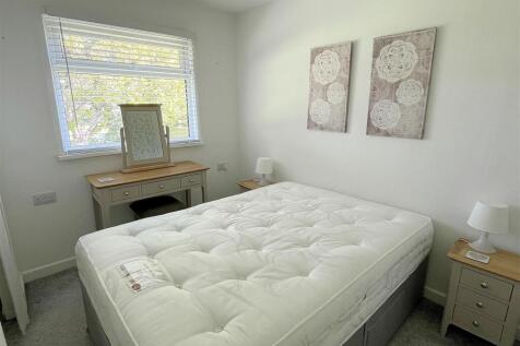 Bedroom One.jpg