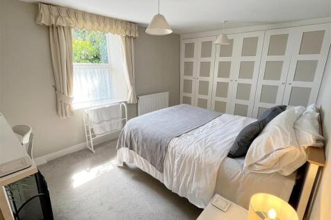 Bedroom One.jpg