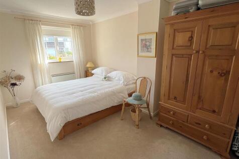 Bedroom One.jpg